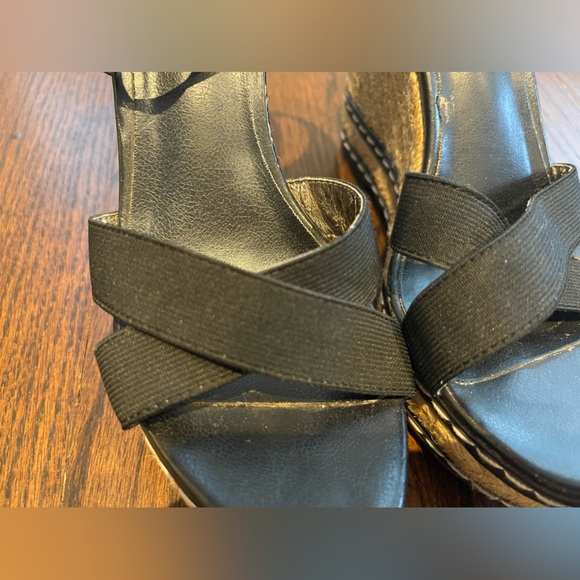 Charles by Charles David grass cloth and black elastic platforms, 6.5, GUC - Picture 7 of 7